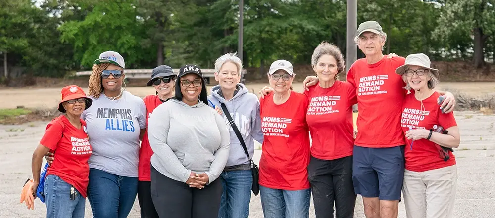 Memphis Allies team with Moms Demand Action partner at community clean up